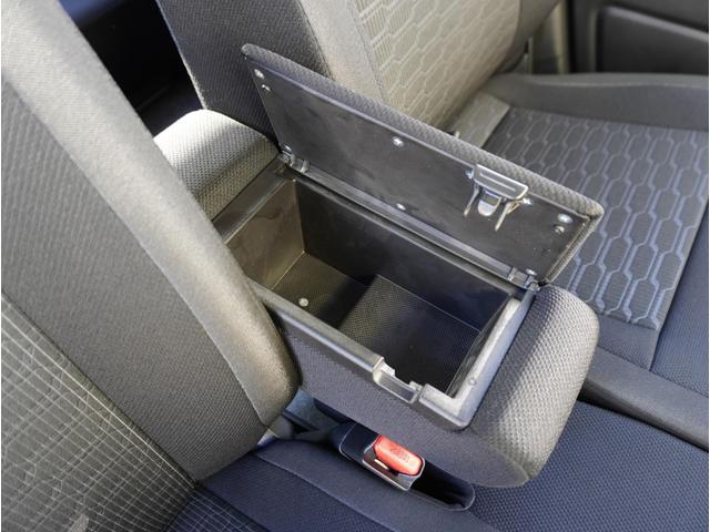 �y�A�[���R���\�[���{�b�N�X�z�^�]�ȉ��̃{�b�N�X������ȂɍL�X���g�ѓd�b�̏[�d���E�F�b�g�e�B�b�V���ȂǗl�X�Ȃ��̂����[�\�ł�