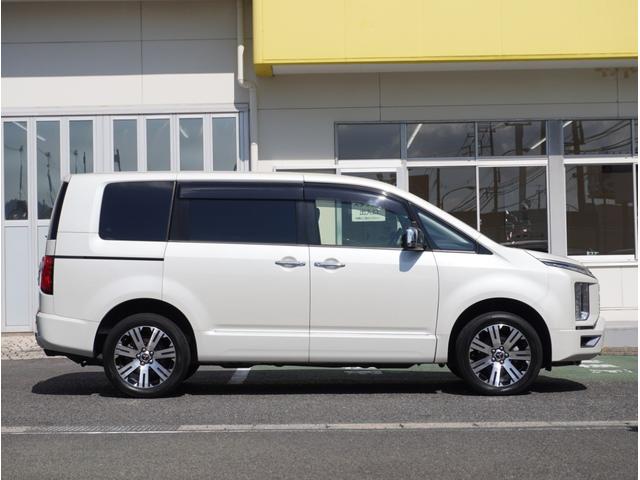 デリカＤ：５ Ｐ　追従クルーズ　Ｂモニター　ＡＴハイビーム　シートヒーター　電動シ－ト　寒冷地仕様　ＡＢＳ　３列　オートエアコン　ＡＳＣ　盗難防止装置　パワーウインドウ　エアバッグ　助手席エアバッグ　アルミ付き　ＬＤＰ（5枚目）