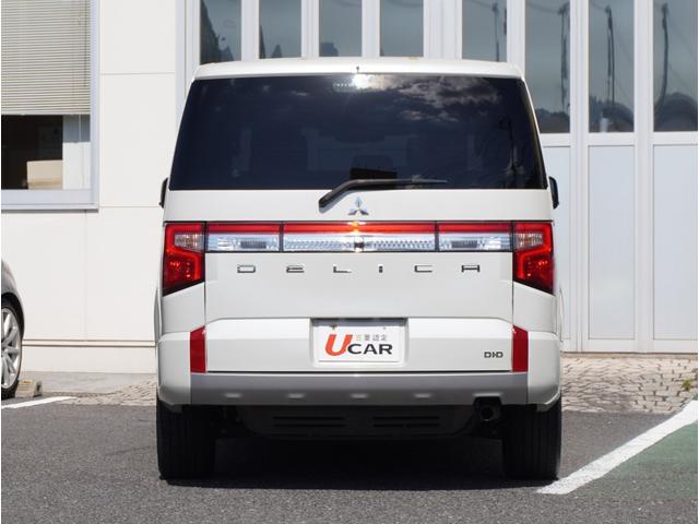デリカＤ：５ Ｐ　追従クルーズ　Ｂモニター　ＡＴハイビーム　シートヒーター　電動シ－ト　寒冷地仕様　ＡＢＳ　３列　オートエアコン　ＡＳＣ　盗難防止装置　パワーウインドウ　エアバッグ　助手席エアバッグ　アルミ付き　ＬＤＰ（16枚目）