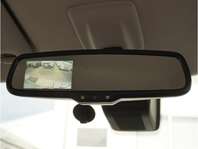 �y�f�W�^���~���[�z�㕔���Ȃ�g�����N���f��Ȃ��̂Ŏ��삪�L����܂����ו������S���ċl�ߍ��߂܂�����Ԃ͏����~���[��薾�邭�������ł���