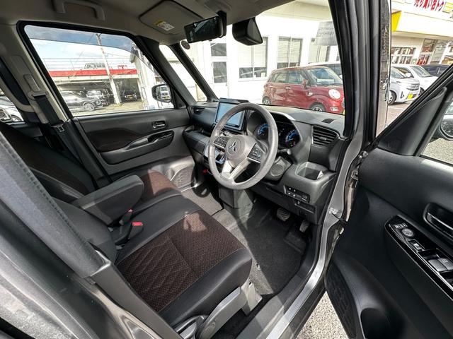 ｅＫクロススペース Ｔ　アラウンドビューモニター　ナビ＆ＴＶ　両側スライド片側電動ドア　レーダークルーズ　コーナーセンサー　Ａストップ　ＡＳＣ　フルセグＴＶ　バックモニター　シートヒーター　ターボ　ＬＥＤヘッド　スマートキー（5枚目）