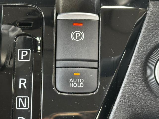 ｅＫクロススペース Ｔ　アラウンドビューモニター　ナビ＆ＴＶ　両側スライド片側電動ドア　レーダークルーズ　コーナーセンサー　Ａストップ　ＡＳＣ　フルセグＴＶ　バックモニター　シートヒーター　ターボ　ＬＥＤヘッド　スマートキー（13枚目）