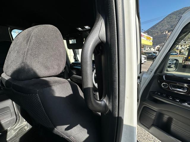 Ｎ－ＢＯＸカスタム Ｇ・Ｌホンダセンシング　ドライブレコーダー付　ベンチＳ　パワーウインドー　レーダクルーズ　Ｂモニタ　横滑防止　スマートキープッシュスタート　フルセグ地デジＴＶ　車線逸脱　運転席エアバッグ　ＡＵＴＯエアコン　ＥＴＣ付き　アルミ（32枚目）