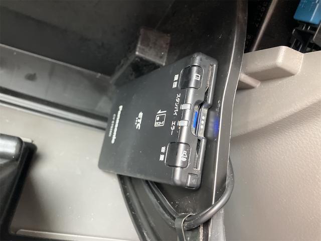 エブリイ ジョインターボ　軽バン　ＡＴ　ＥＴＣ　ナビ　ＴＶ　両側スライドドア　キーレスエントリー　電動格納ミラー　盗難防止システム　ＡＢＳ　エアコン　パワーステアリング　パワーウィンドウ　運転席エアバッグ　助手席エアバッグ（7枚目）
