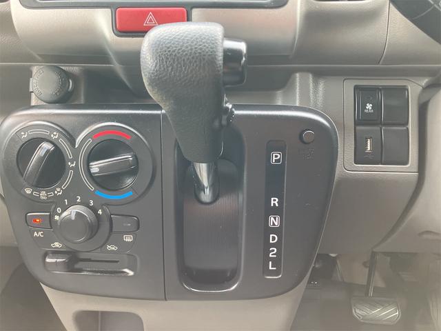 エブリイ ジョインターボ　軽バン　ＡＴ　ＥＴＣ　ナビ　ＴＶ　両側スライドドア　キーレスエントリー　電動格納ミラー　盗難防止システム　ＡＢＳ　エアコン　パワーステアリング　パワーウィンドウ　運転席エアバッグ　助手席エアバッグ（9枚目）