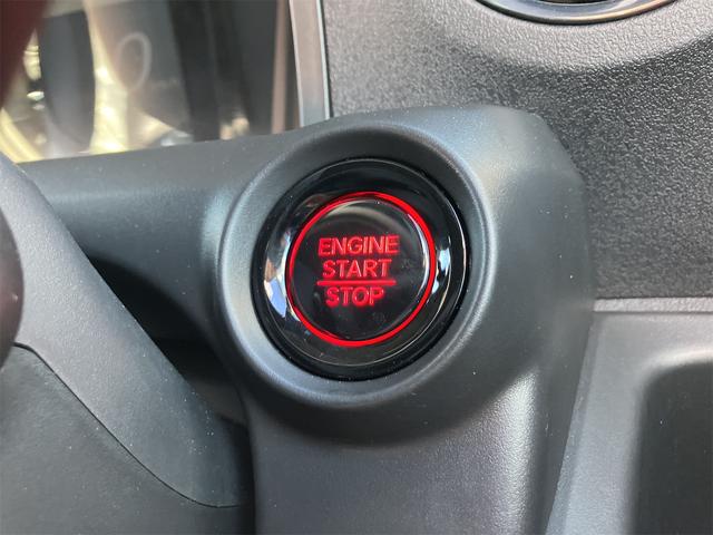 エンジン始動も楽チンです。イチイチ鍵を出す手間も無くなりますよ。