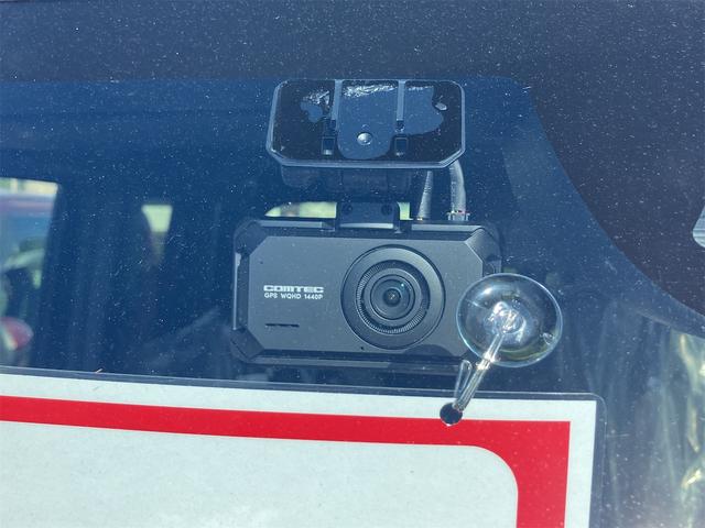 ドライブレコーダーもついています！もし事故を起こしてしまったら。そんな時に心強い味方になるのが、運転の記録を映像と音で記録するドライブレコーダーです。