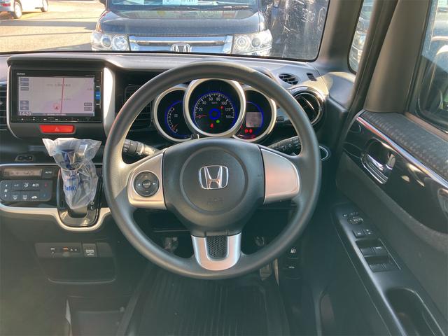 N-BOXカスタム G・Lパッケージ ETC バックカメラ 両側スライド・片側電動 ナビ TV オートライト HID スマートキー アイドリングストップ 電動格納ミラー ベンチシート CVT 盗難防止システム ABS ESC CD(3枚目)