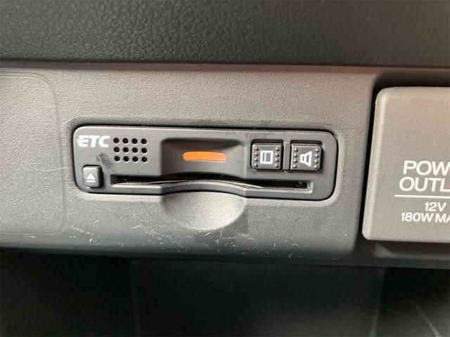 Ｎ－ＢＯＸカスタム Ｇ・Ｌパッケージ　ＥＴＣ　バックカメラ　両側スライド・片側電動　ナビ　ＴＶ　オートライト　ＨＩＤ　スマートキー　電動格納ミラー　ベンチシート　ＣＶＴ　盗難防止システム　ＡＢＳ　ＥＳＣ　ＣＤ　ＤＶＤ再生（8枚目）