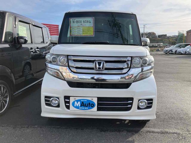 Ｎ－ＢＯＸカスタム Ｇ・Ｌパッケージ　ＥＴＣ　バックカメラ　両側スライド・片側電動　ナビ　ＴＶ　オートライト　ＨＩＤ　スマートキー　電動格納ミラー　ベンチシート　ＣＶＴ　盗難防止システム　ＡＢＳ　ＥＳＣ　ＣＤ　ＤＶＤ再生（13枚目）