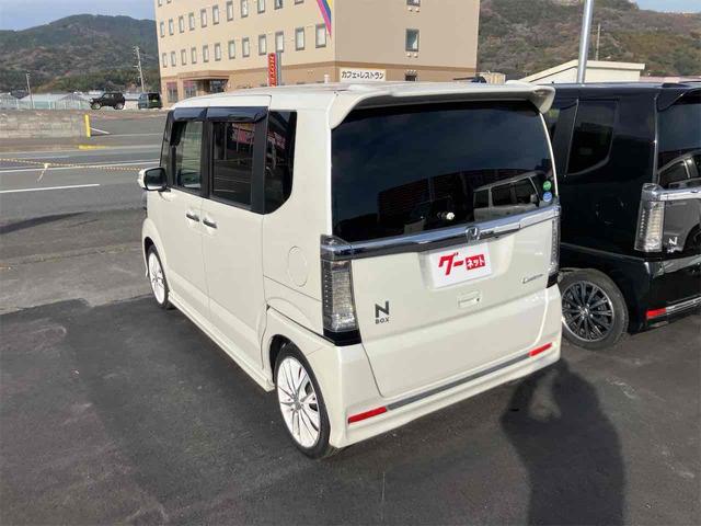Ｎ－ＢＯＸカスタム Ｇ・Ｌパッケージ　ＥＴＣ　バックカメラ　両側スライド・片側電動　ナビ　ＴＶ　オートライト　ＨＩＤ　スマートキー　電動格納ミラー　ベンチシート　ＣＶＴ　盗難防止システム　ＡＢＳ　ＥＳＣ　ＣＤ　ＤＶＤ再生（16枚目）