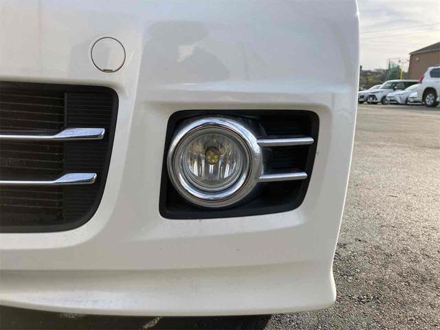 Ｎ－ＢＯＸカスタム Ｇ・Ｌパッケージ　ＥＴＣ　バックカメラ　両側スライド・片側電動　ナビ　ＴＶ　オートライト　ＨＩＤ　スマートキー　電動格納ミラー　ベンチシート　ＣＶＴ　盗難防止システム　ＡＢＳ　ＥＳＣ　ＣＤ　ＤＶＤ再生（32枚目）