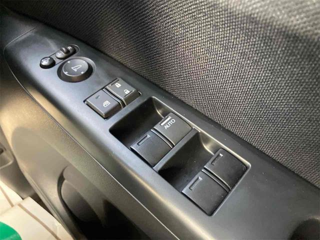 Ｎ－ＢＯＸカスタム Ｇ・Ｌパッケージ　ＥＴＣ　バックカメラ　両側スライド・片側電動　ナビ　ＴＶ　オートライト　ＨＩＤ　スマートキー　電動格納ミラー　ベンチシート　ＣＶＴ　盗難防止システム　ＡＢＳ　ＥＳＣ　ＣＤ　ＤＶＤ再生（51枚目）