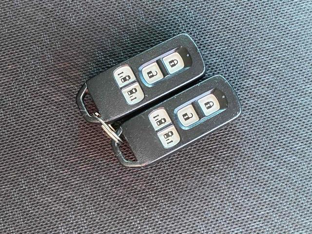 N-BOXカスタム G・Aパッケージ ETC バックカメラ 両側電動スライドドア TV 衝突被害軽減システム オートライト HID スマートキー アイドリングストップ ベンチシート CVT 盗難防止システム ABS ESC CD(11枚目)