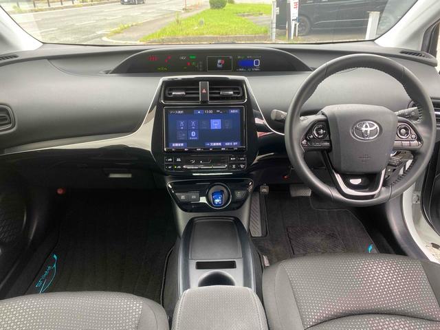 プリウス SセーフティプラスII ドライブレコーダー ETC クリアランスソナー レーンアシスト オートクルーズコントロール 衝突被害軽減システム バックカメラ ナビ TV アルミホイール オートマチックハイビーム LEDヘッドランプ(2枚目)