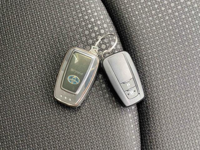 プリウス SセーフティプラスII ドライブレコーダー ETC クリアランスソナー レーンアシスト オートクルーズコントロール 衝突被害軽減システム バックカメラ ナビ TV アルミホイール オートマチックハイビーム LEDヘッドランプ(8枚目)