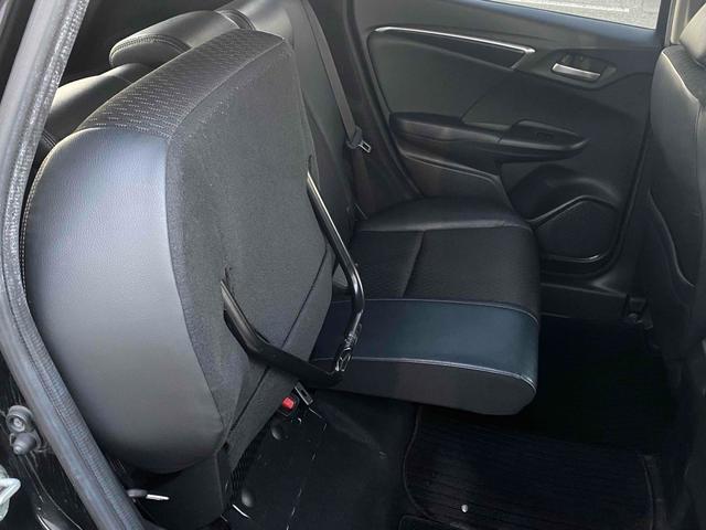 フィットハイブリッド Ｌパッケージ　ＥＴＣ　バックカメラ　ＴＶ　オートクルーズコントロール　ＬＥＤヘッドランプ　スマートキー　ＡＴ　盗難防止システム　衝突安全ボディ　アルミホイール　ＣＤ　ＵＳＢ（7枚目）
