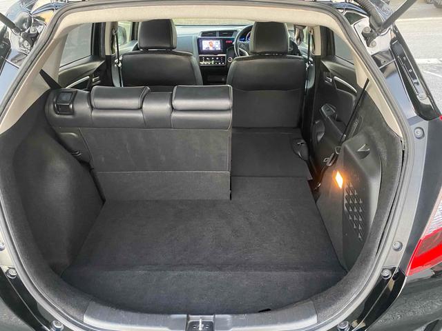 フィットハイブリッド Ｌパッケージ　ＥＴＣ　バックカメラ　ＴＶ　オートクルーズコントロール　ＬＥＤヘッドランプ　スマートキー　ＡＴ　盗難防止システム　衝突安全ボディ　アルミホイール　ＣＤ　ＵＳＢ（17枚目）