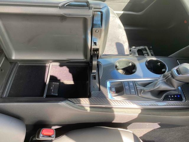 クラウンハイブリッド RSアドバンス クリアランスソナー レーンアシスト オートクルーズコントロール パークアシスト 衝突被害軽減システム 全周囲カメラ TV アルミホイール オートマチックハイビーム LEDヘッドランプ CVT(6枚目)