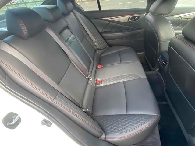 スカイライン ４００Ｒ　ドライブレコーダー　クリアランスソナー　オートクルーズコントロール　衝突被害軽減システム　全周囲カメラ　ナビ　ＴＶ　アルミホイール　オートライト　ＬＥＤヘッドランプ　サンルーフ　ＡＴ　シートヒーター（9枚目）