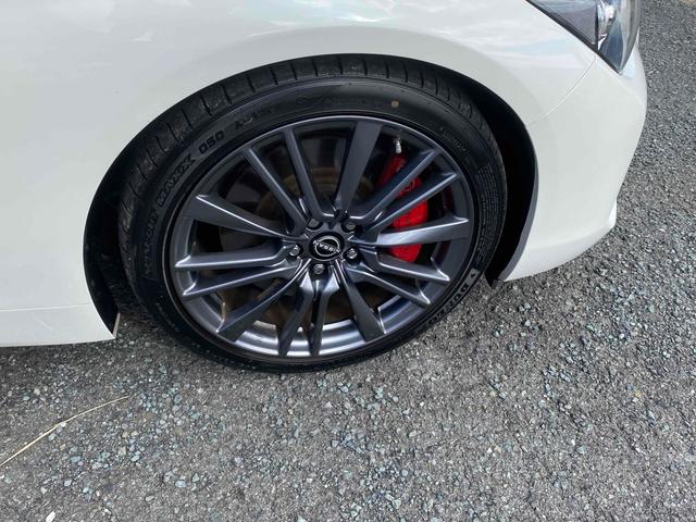 スカイライン ４００Ｒ　ドライブレコーダー　クリアランスソナー　オートクルーズコントロール　衝突被害軽減システム　全周囲カメラ　ナビ　ＴＶ　アルミホイール　オートライト　ＬＥＤヘッドランプ　サンルーフ　ＡＴ　シートヒーター（17枚目）