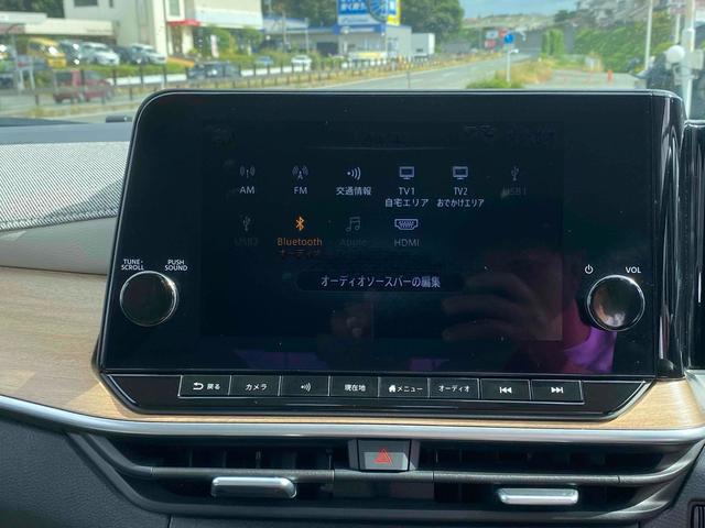 オーラ Ｇ　レザーエディション　全周囲カメラ　ＴＶ　クリアランスソナー　オートクルーズコントロール　衝突被害軽減システム　アルミホイール　ＬＥＤヘッドランプ　スマートキー　シートヒーター　ＣＶＴ　盗難防止システム　衝突安全ボディ（9枚目）