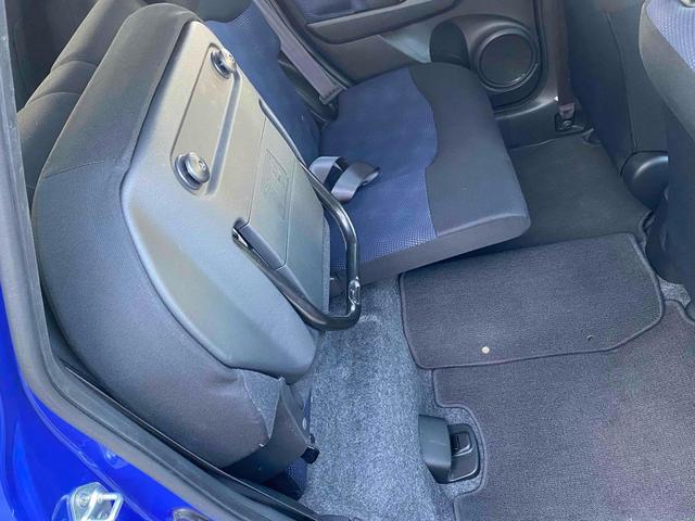 フィット Gスマートセレクション ドライブレコーダー ETC TV スマートキー 電動格納ミラー チップアップシート CVT 盗難防止システム 衝突安全ボディ ABS CD DVD再生 USB エアコン パワーステアリング(9枚目)