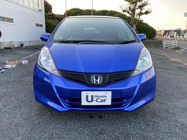 フィット Gスマートセレクション ドライブレコーダー ETC TV スマートキー 電動格納ミラー チップアップシート CVT 盗難防止システム 衝突安全ボディ ABS CD DVD再生 USB エアコン パワーステアリング(10枚目)