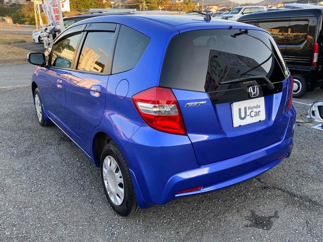 フィット Gスマートセレクション ドライブレコーダー ETC TV スマートキー 電動格納ミラー チップアップシート CVT 盗難防止システム 衝突安全ボディ ABS CD DVD再生 USB エアコン パワーステアリング(13枚目)