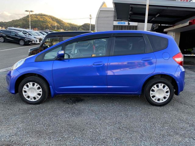 フィット Gスマートセレクション ドライブレコーダー ETC TV スマートキー 電動格納ミラー チップアップシート CVT 盗難防止システム 衝突安全ボディ ABS CD DVD再生 USB エアコン パワーステアリング(14枚目)