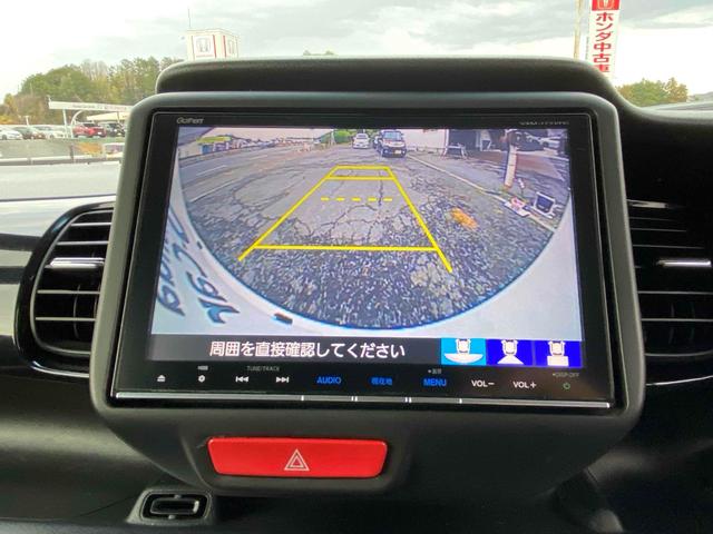 N-BOXカスタム G ターボSSブラックスタイルパッケージ ETC バックカメラ 両側電動スライドドア TV オートクルーズコントロール 衝突被害軽減システム HID スマートキー アイドリングストップ 電動格納ミラー シートヒーター ベンチシート CVT(3枚目)