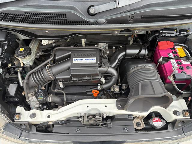 N-BOXカスタム G ターボSSブラックスタイルパッケージ ETC バックカメラ 両側電動スライドドア TV オートクルーズコントロール 衝突被害軽減システム HID スマートキー アイドリングストップ 電動格納ミラー シートヒーター ベンチシート CVT(16枚目)