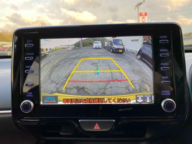 ヤリスクロス ハイブリッドＺ　ドライブレコーダー　ＥＴＣ　バックカメラ　クリアランスソナー　オートクルーズコントロール　衝突被害軽減システム　ＴＶ　オートマチックハイビーム　ＬＥＤヘッドランプ　アルミホイール　スマートキー（2枚目）