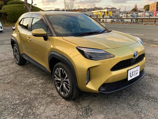 ヤリスクロス ハイブリッドＺ　ドライブレコーダー　ＥＴＣ　バックカメラ　クリアランスソナー　オートクルーズコントロール　衝突被害軽減システム　ＴＶ　オートマチックハイビーム　ＬＥＤヘッドランプ　アルミホイール　スマートキー（10枚目）