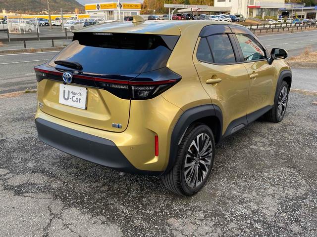 ヤリスクロス ハイブリッドＺ　ドライブレコーダー　ＥＴＣ　バックカメラ　クリアランスソナー　オートクルーズコントロール　衝突被害軽減システム　ＴＶ　オートマチックハイビーム　ＬＥＤヘッドランプ　アルミホイール　スマートキー（11枚目）