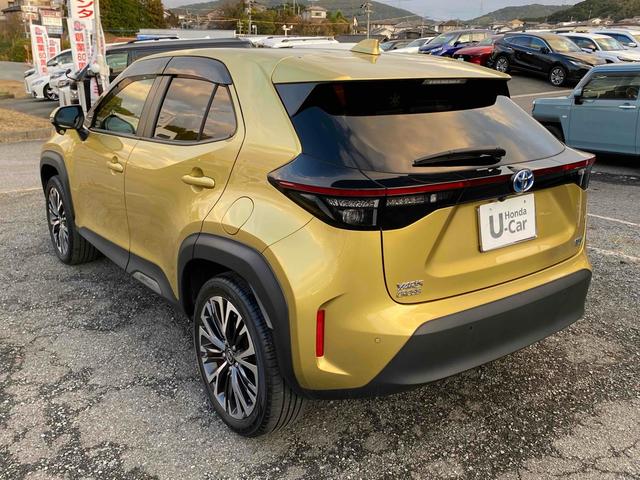 ヤリスクロス ハイブリッドＺ　ドライブレコーダー　ＥＴＣ　バックカメラ　クリアランスソナー　オートクルーズコントロール　衝突被害軽減システム　ＴＶ　オートマチックハイビーム　ＬＥＤヘッドランプ　アルミホイール　スマートキー（12枚目）