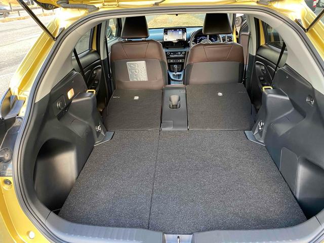 ヤリスクロス ハイブリッドＺ　ドライブレコーダー　ＥＴＣ　バックカメラ　クリアランスソナー　オートクルーズコントロール　衝突被害軽減システム　ＴＶ　オートマチックハイビーム　ＬＥＤヘッドランプ　アルミホイール　スマートキー（15枚目）