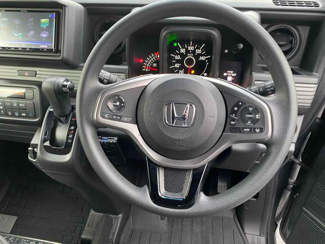 N-VAN+スタイル ファン・ターボホンダセンシング 軽バン CVT 衝突被害軽減システム クリアランスソナー レーンアシスト ドライブレコーダー ETC ナビ TV バックカメラ 両側スライドドア オートライト ESC エアコン 運転席エアバッグ CD(12枚目)