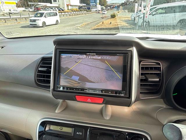 Ｎ－ＢＯＸ Ｇ・Ｌパッケージ　ＥＴＣ　バックカメラ　両側スライド・片側電動　ナビ　ＴＶ　スマートキー　アイドリングストップ　ベンチシート　ＣＶＴ　ＥＳＣ　ミュージックプレイヤー接続可　Ｂｌｕｅｔｏｏｔｈ　チップアップシート（3枚目）