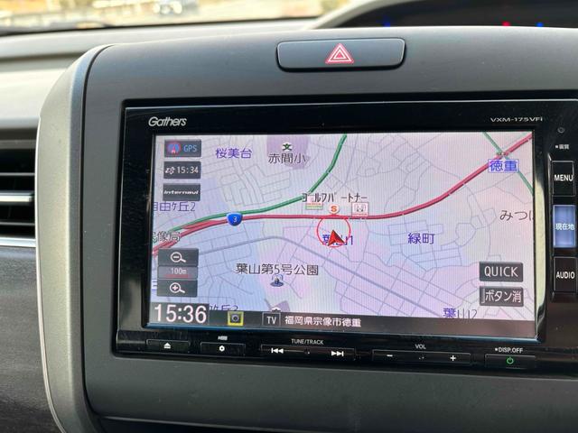 フリード＋ Ｇ　ドライブレコーダー　ＥＴＣ　バックカメラ　ナビ　ＴＶ　両側スライド・片側電動　オートライト　スマートキー　アイドリングストップ　ウォークスルー　ＣＶＴ　アルミホイール　盗難防止システム　衝突安全ボディ（4枚目）