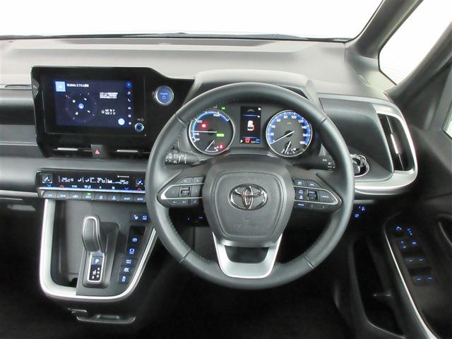 ヴォクシー ハイブリッドＳ－Ｇ　メモリーナビ　バックカメラ　衝突被害軽減システム　ＥＴＣ　両側電動スライド　ＬＥＤヘッドランプ　乗車定員７人　３列シート　ワンオーナー　記録簿（5枚目）