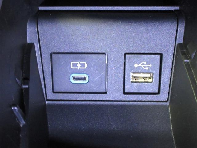 ヴォクシー ハイブリッドＳ－Ｇ　メモリーナビ　バックカメラ　衝突被害軽減システム　ＥＴＣ　両側電動スライド　ＬＥＤヘッドランプ　乗車定員７人　３列シート　ワンオーナー　記録簿（27枚目）