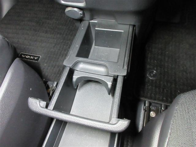ヴォクシー ハイブリッドＳ－Ｇ　メモリーナビ　バックカメラ　衝突被害軽減システム　ＥＴＣ　両側電動スライド　ＬＥＤヘッドランプ　乗車定員７人　３列シート　ワンオーナー　記録簿（28枚目）