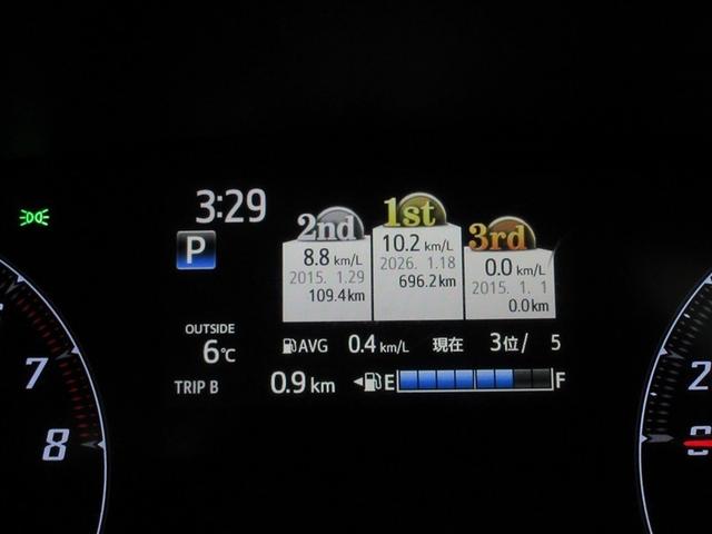 シエンタ Ｇ　フルセグ　メモリーナビ　ＤＶＤ再生　後席モニター　バックカメラ　衝突被害軽減システム　ＥＴＣ　ドラレコ　両側電動スライド　ウオークスルー　乗車定員７人　３列シート　記録簿　アイドリングストップ（11枚目）