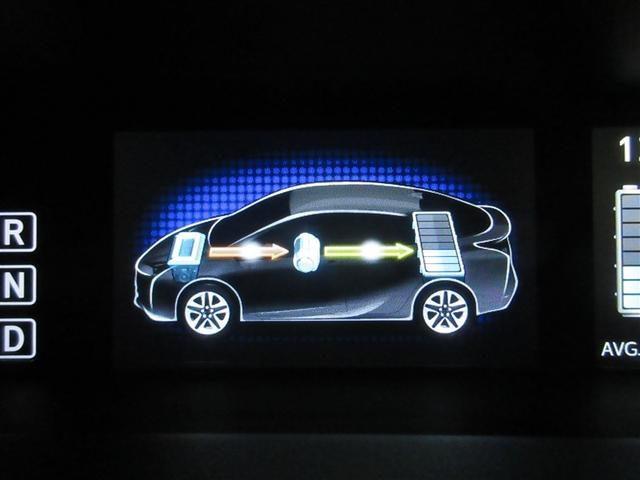 プリウス Ｓツーリングセレクション　フルセグ　メモリーナビ　ＤＶＤ再生　バックカメラ　衝突被害軽減システム　ＥＴＣ　ドラレコ　ＬＥＤヘッドランプ　ワンオーナー　記録簿（9枚目）