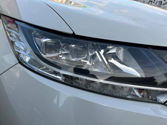 オデッセイ アブソルート・ホンダセンシング 2年保証 純正ナビ 電動シート 純正17インチアルミ ETC2.0 バックカメラ Bluetooth 両側電動スライド フルセグ オットマン(12枚目)