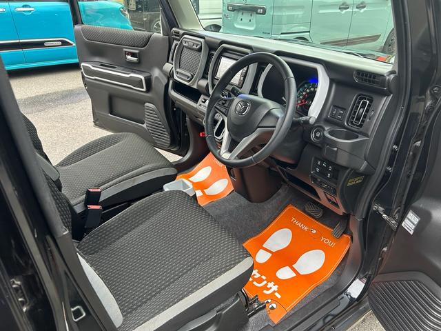 ガラスフィルムやシートカバーの取付け、ボディーコーティング、ヘッドライトコーティングなども販売取付け施工を低価格にてご提供いたします☆ぜひご相談ください！