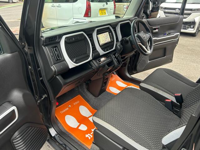 ガラスフィルムやシートカバーの取付け、ボディーコーティング、ヘッドライトコーティングなども販売取付け施工を低価格にてご提供いたします☆ぜひご相談ください！