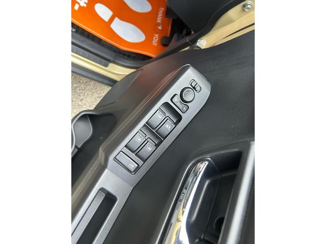 タフト Ｇ　２年保証　社外ナビ　ワンセグ　バックカメラ　Ｂｌｕｅｔｏｏｔｈ　ムーンルーフ　純正アルミ　衝突被害軽減ブレーキ（23枚目）