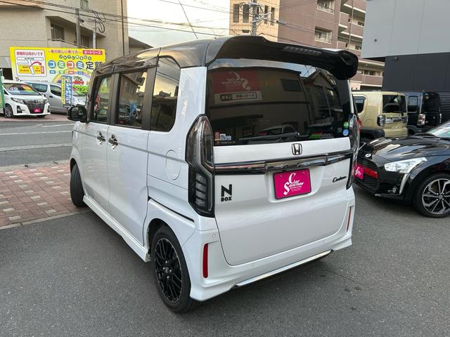 Ｎ－ＢＯＸカスタム Ｌターボ　２年保証　純正ナビ　フルセグ　ＥＴＣ　ターボ　バックカメラ　Ｂｌｕｅｔｏｏｔｈ　純正アルミ　ツートンカラー　ホンダセンシング（6枚目）
